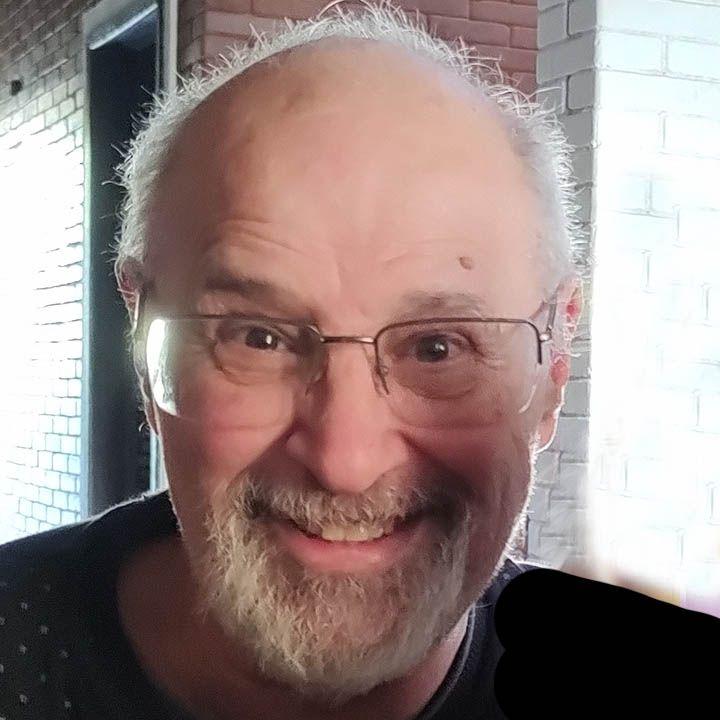 César Sandoval