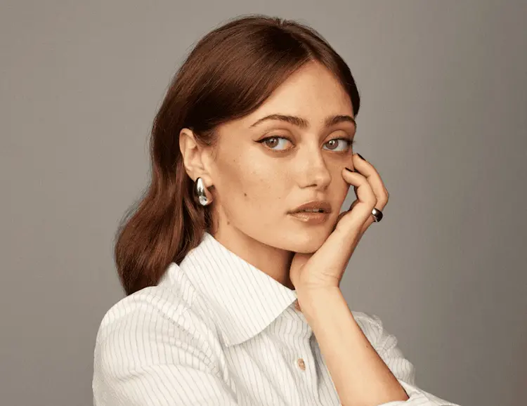 Ella Purnell